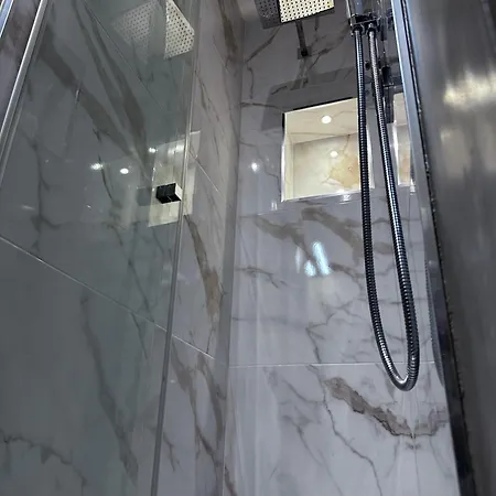 아파트 Le Mariancarve'central 크로토네